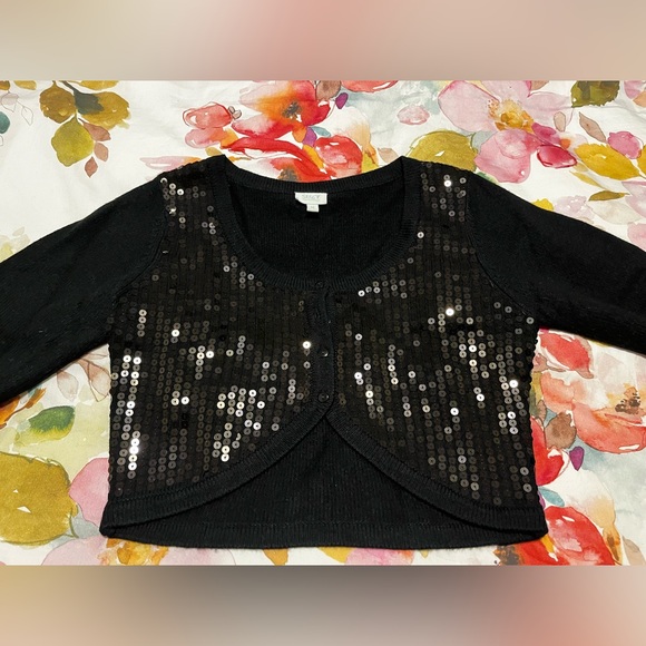 NEW! Black cropped sweater, sequin front, button up. Size: Medium - Picture 2 of 8